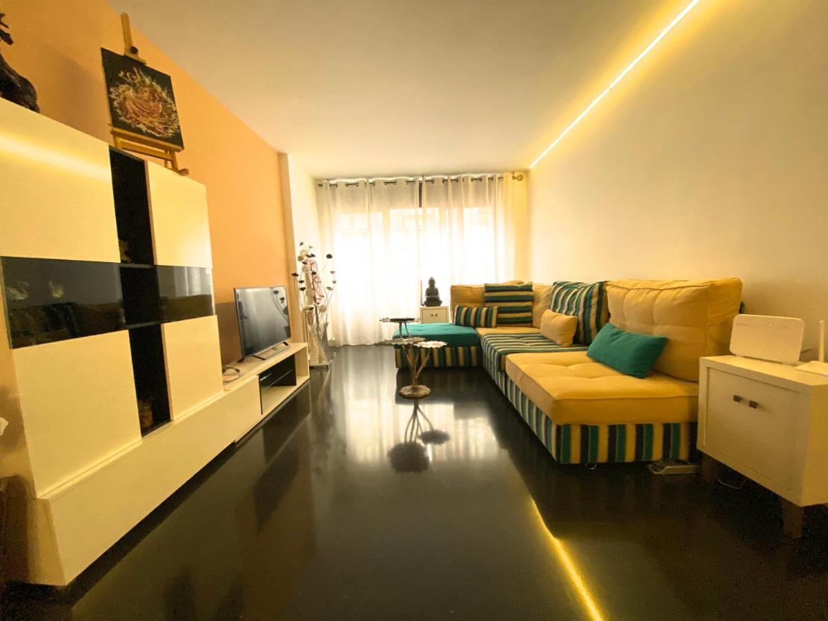 Apartamento Callaueta, Centro Comercial